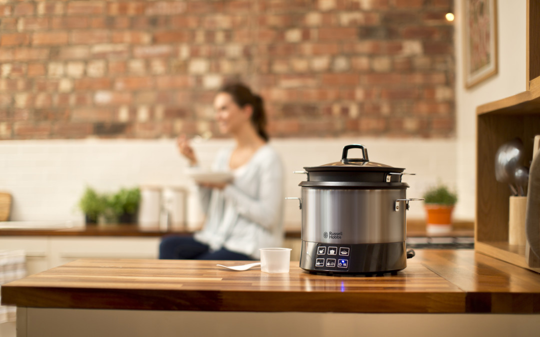 Russell Hobbs annulla i tempi di preparazione con due nuovi aiuti in cucina: All-in-one Cookpot e il nuovo Slow Cooker