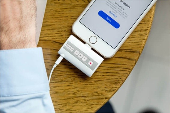 REGISTRARE LE TELEFONATE SU IPHONE?  OGGI È POSSIBILE CON L’INNOVATIVO CALL RECORDER DI PHOTOFAST